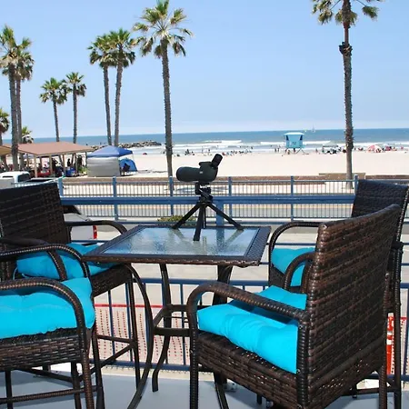 207A Fresh, Renovated And Steps From The Beach